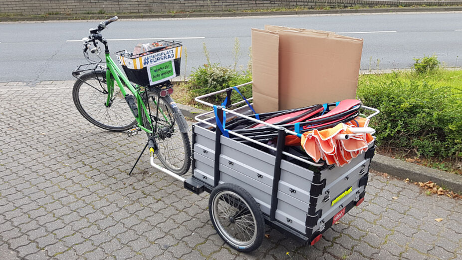 Parktransport Fahrradanhänger mit allen Standmaterialien